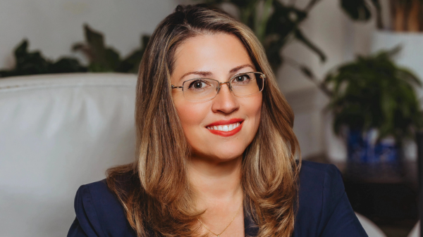 Irene Marianos ’99